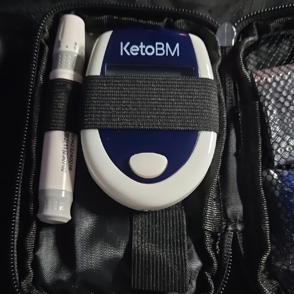 KetoBM Blood Ketone Meter Kit - Picture 1 of 2